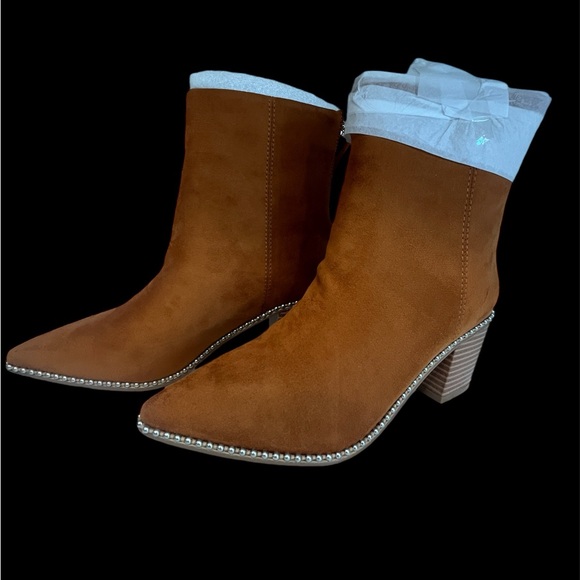 Suede boots - Picture 1 of 6
